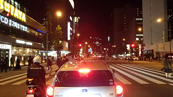 ＪＲ田町駅前の交差点